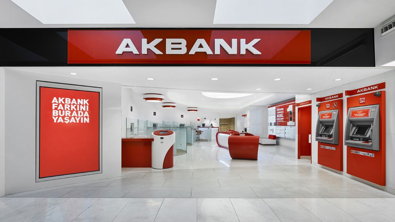 Akbank 0.99 faizli 12 ay vadeye kadar 100.000 TL kredi kampanyası